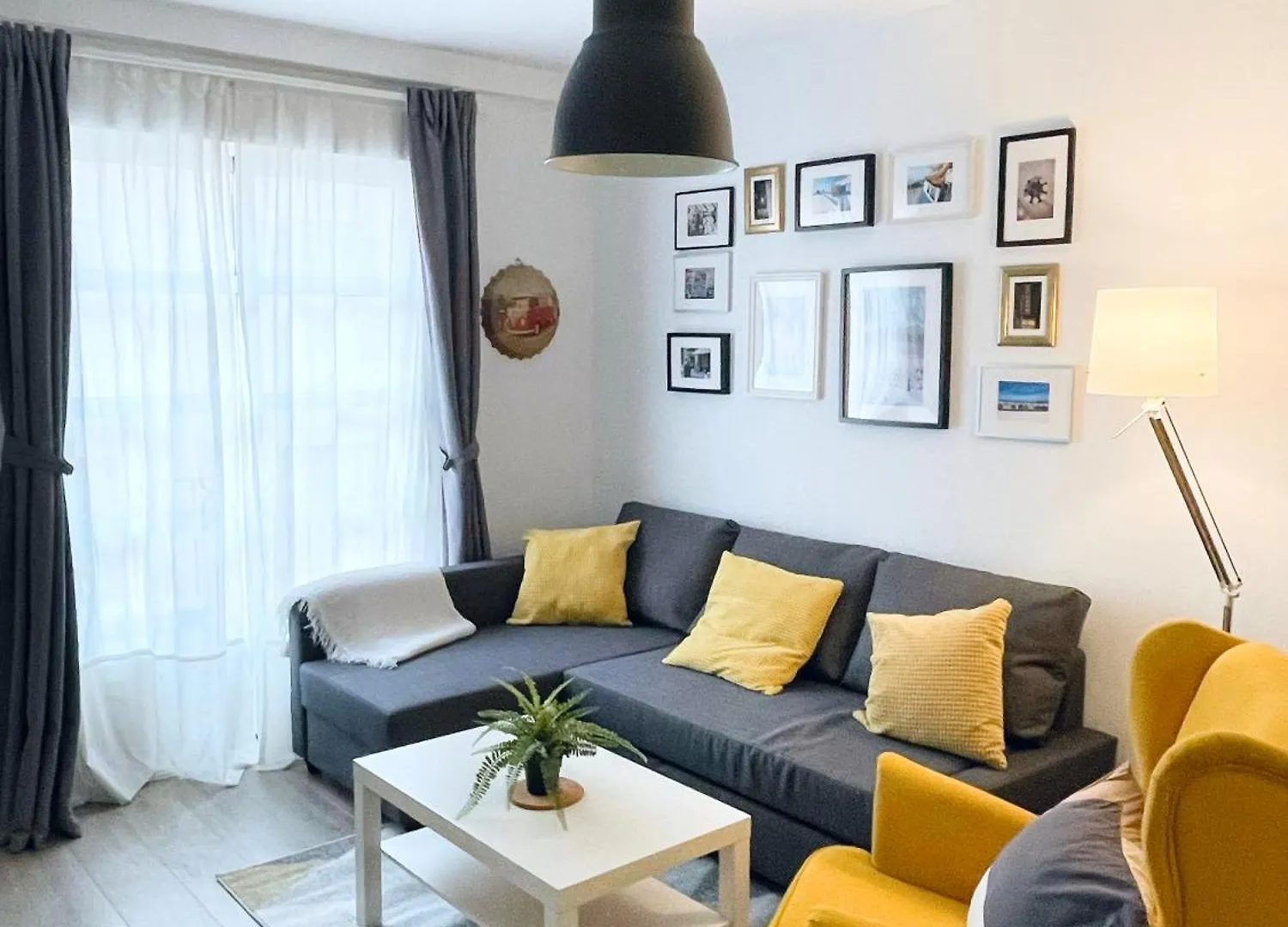 Centrico Apartamento Con Parking Disponible By Bebalmy location